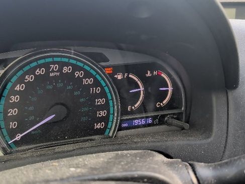 Used 2013 Toyota Venza XLE image 11