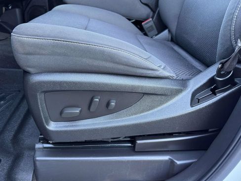 Used 2015 GMC Sierra 1500 SLE w/ SLE Value Package RWD image 19