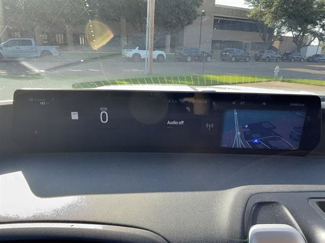 Used 2025 Ford Expedition Active RWD image 15