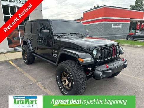 Used 2018 Jeep Wrangler Unlimited Sahara AWD/4WD image 1