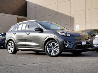 Used 2022 Kia Niro EX Premium video 2