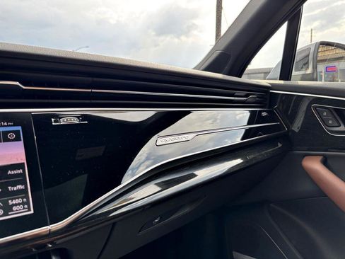 Used 2020 Audi Q7 3.0T Prestige image 31