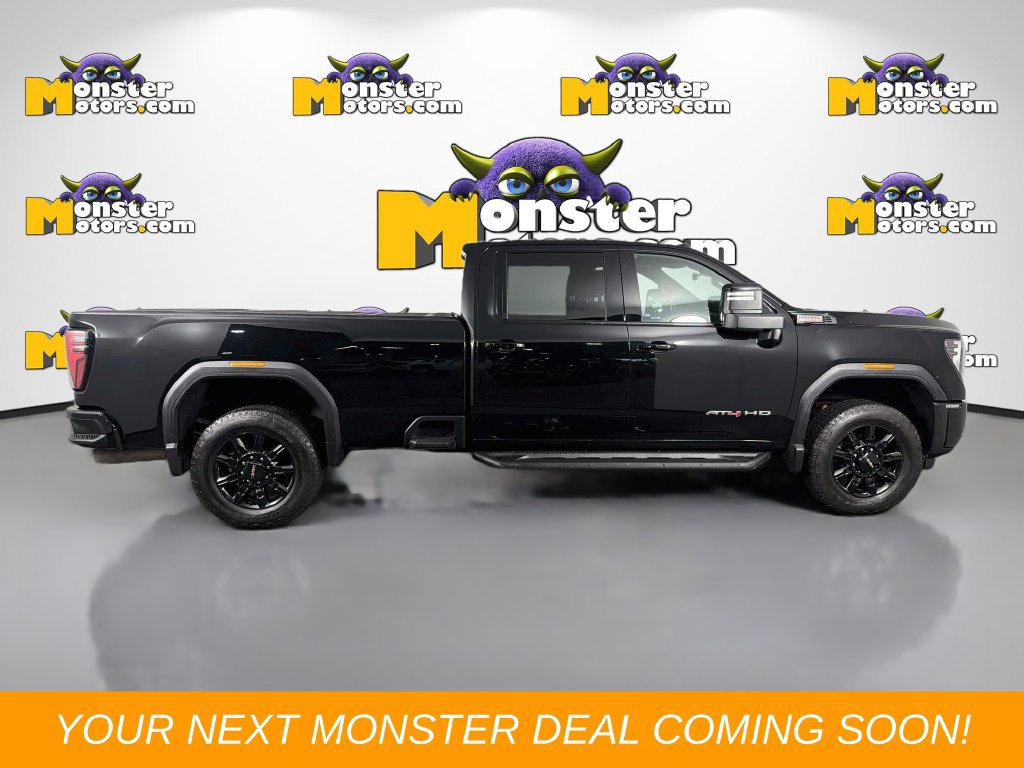 Used 2025 GMC Sierra 2500 AT4 w/ Technology Package AWD/4WD image 4