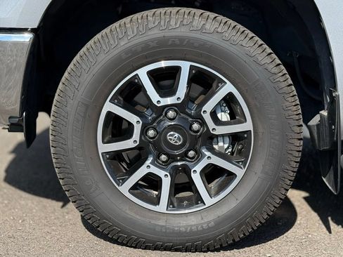 Used 2021 Toyota Tundra 1794 Edition w/ TRD Off-Road Package AWD/4WD image 9