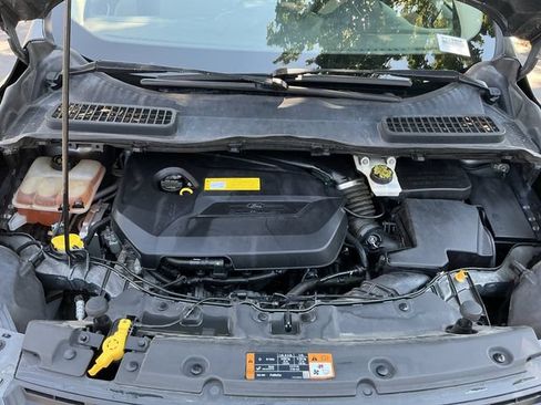 Used 2015 Ford Escape SE w/ Equipment Group 201A FWD image 21