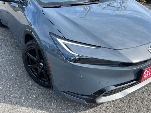 Used 2024 Toyota Prius XLE image 2