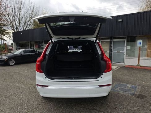 Used 2024 Volvo XC90 T8 Plus w/ Protection Package Premier AWD/4WD image 11