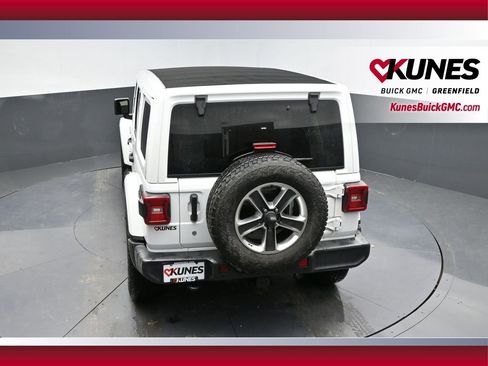 Used 2020 Jeep Wrangler Unlimited Sahara image 39
