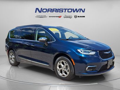 Used 2023 Chrysler Pacifica Limited