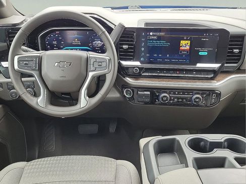 Used 2026 Chevrolet Silverado 1500 RST AWD/4WD image 10