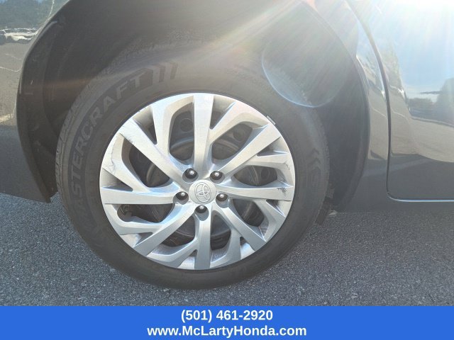 Used 2018 Toyota Corolla LE FWD image 9