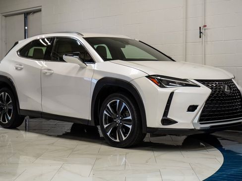 Used 2020 Lexus UX 200 image 5