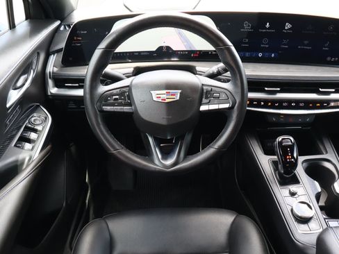 Used 2025 Cadillac XT4 Sport w/ Technology Package image 14