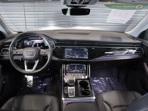 Used 2023 Audi Q8 Premium w/ Convenience Package AWD/4WD image 10