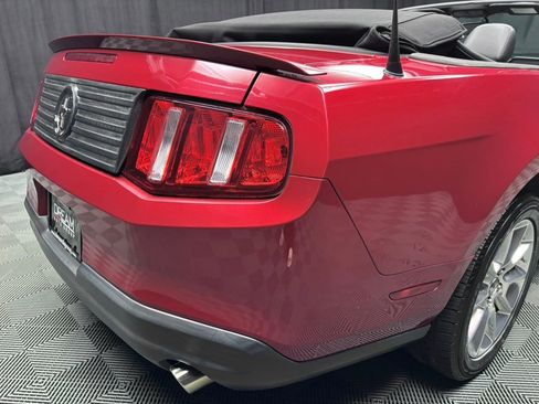 Used 2010 Ford Mustang Premium image 21