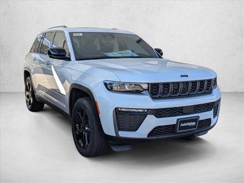 New 2026 Jeep Grand Cherokee Limited w/ Limited Altitude Package image 6