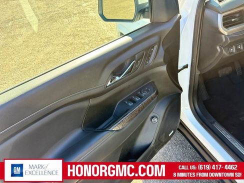 Used 2023 GMC Acadia Denali image 15