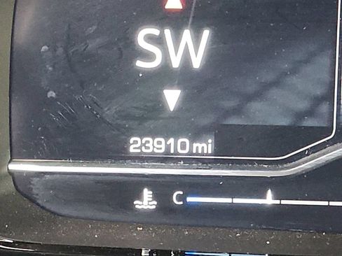 Certified 2024 GMC Yukon Denali AWD/4WD image 12