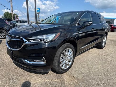 Used 2021 Buick Enclave Essence w/ Sound and Sites Package AWD/4WD image 2