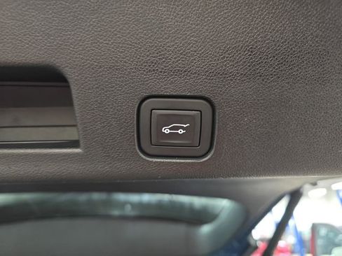 Used 2024 Chevrolet Traverse LT w/ Enhanced Driving Package image 18