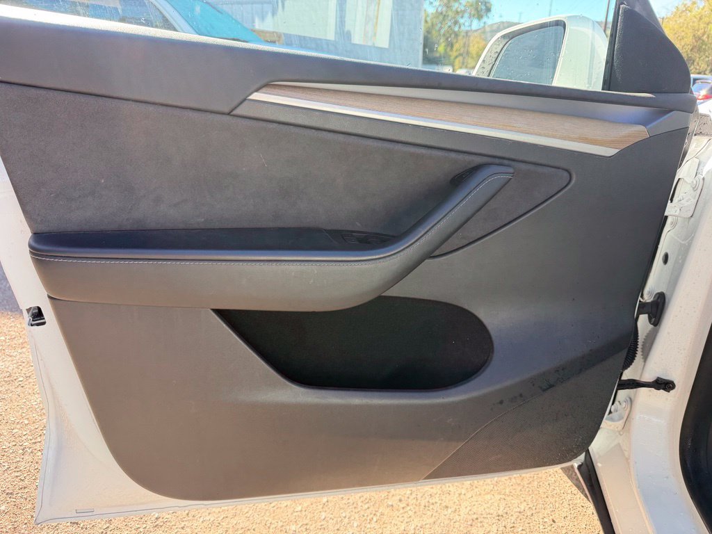 Used 2023 Tesla Model Y Long Range AWD/4WD image 19
