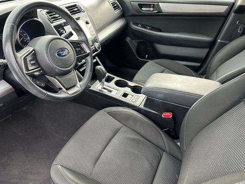 Used 2018 Subaru Outback 2.5i Premium image 10