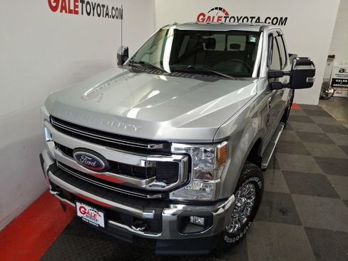 Used 2022 Ford F350 XLT w/ XLT Premium Package AWD/4WD image 4