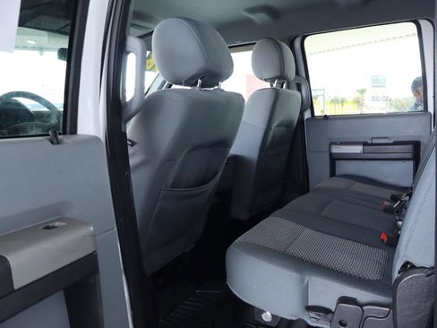 Used 2016 Ford F250 XLT w/ Snow Plow Prep Package image 28