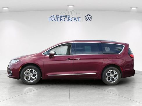 Used 2021 Chrysler Pacifica Limited w/ Premium & Safety Sphere Group AWD/4WD image 4