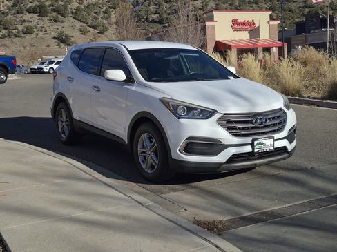 Used 2018 Hyundai Santa Fe Sport image 9