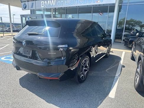 Used 2024 BMW iX xDrive50 w/ Sport Package AWD/4WD image 10