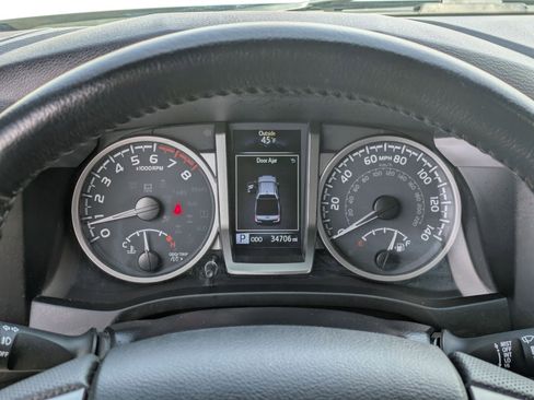 Used 2023 Toyota Tacoma Limited image 10