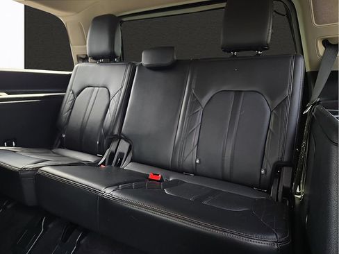Used 2020 Ford Expedition Platinum AWD/4WD image 9