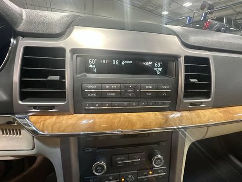 Used 2012 Lincoln MKZ FWD image 16