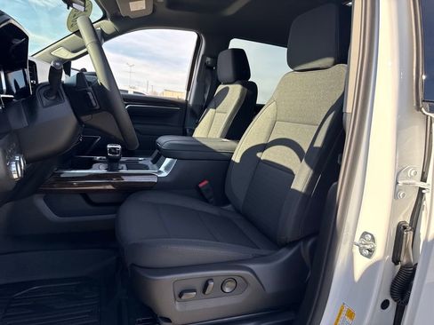 New 2026 GMC Sierra 1500 Elevation image 17
