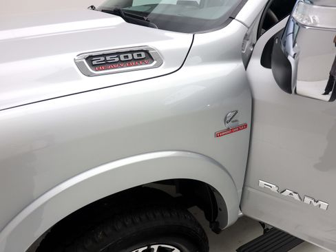 Used 2026 RAM 2500 Limited AWD/4WD image 38