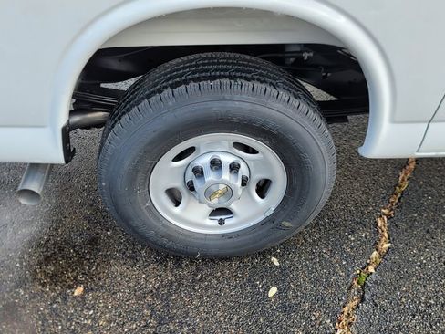 New 2025 Chevrolet Express 2500 w/ Communications Package RWD image 13