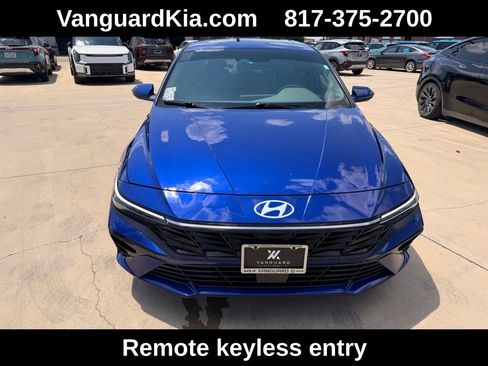 Used 2025 Hyundai Elantra SEL FWD image 7