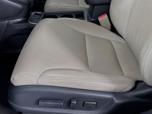 Used 2016 Honda CR-V EX-L image 18