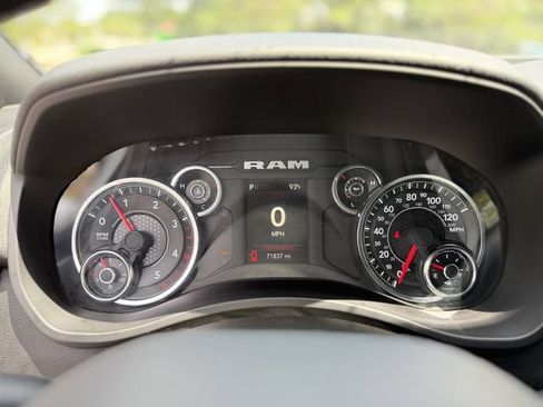 Used 2024 RAM 2500 Big Horn AWD/4WD image 15
