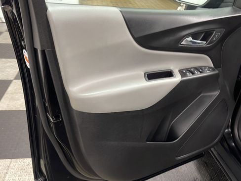 Used 2020 Chevrolet Equinox LS w/ LS Convenience Package FWD image 8