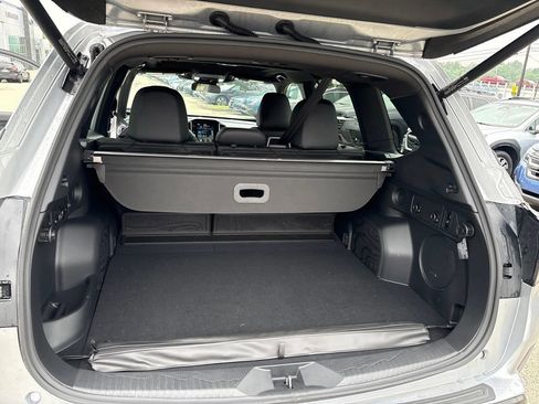 Certified 2025 Subaru Forester Limited AWD/4WD image 36