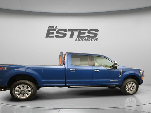 Used 2022 Ford F350 Platinum AWD/4WD image 17