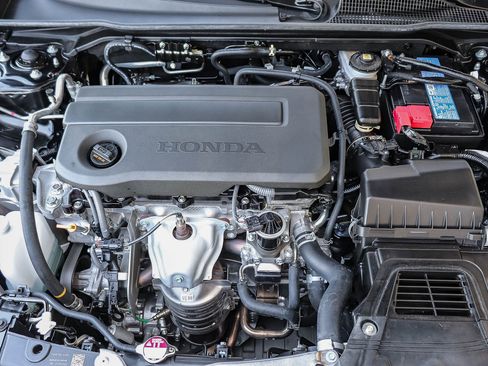 Certified 2025 Honda Civic Sport image 31