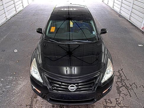 Used 2015 Nissan Altima 2.5 SL w/ Technology Package FWD image 2