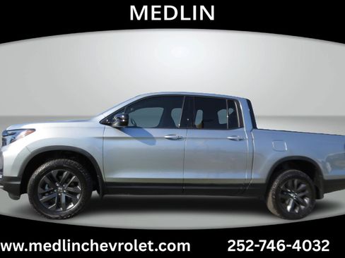 Used 2025 Honda Ridgeline Sport image 6