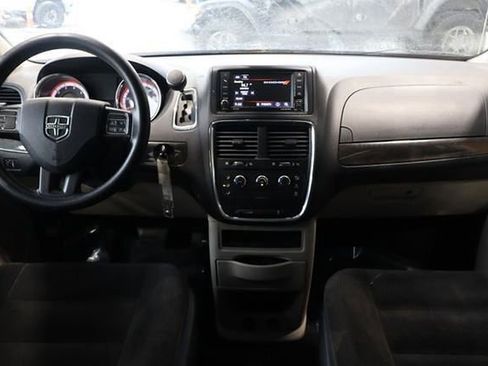Used 2019 Dodge Grand Caravan SE image 34