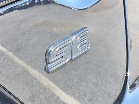 Used 2025 Toyota Corolla SE image 8