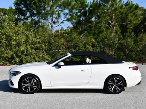 Used 2025 Mercedes-Benz CLE 300 4MATIC Cabriolet image 30