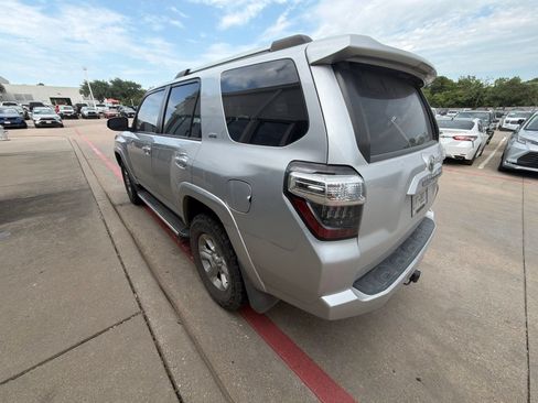 Used 2019 Toyota 4Runner SR5 Premium AWD/4WD image 5